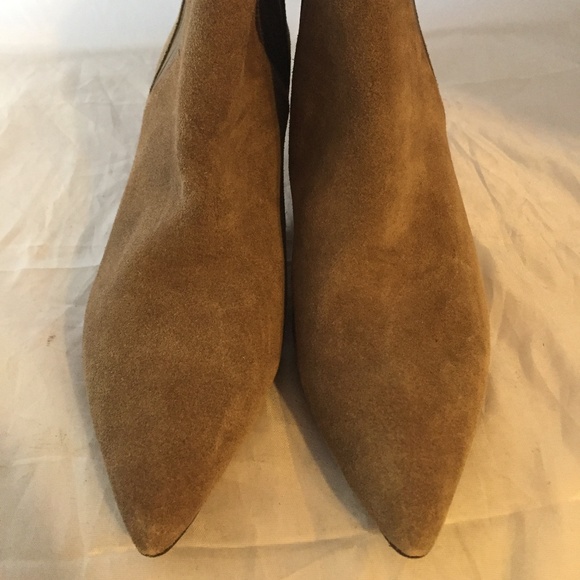 NEW Donald Pliner Faie Suede Kitten-Heel Bootie 10 - Picture 3 of 7